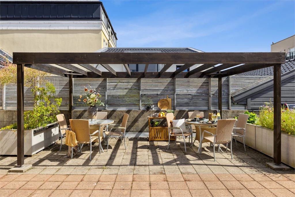 Felles uteområde på bakkeplan.