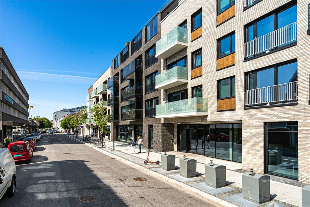 50 meter til Markensgate der du har "alt"