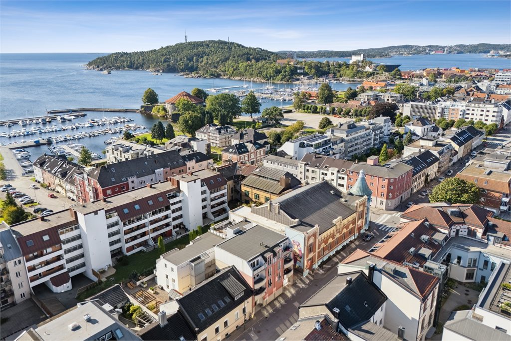 Beliggenhet sentralt i Kristiansand by. 