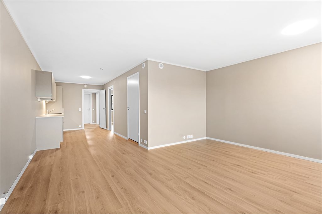 Fra stue og kjøkken areal. Det er vannbåren varme i alle gulv minus soverommet. 