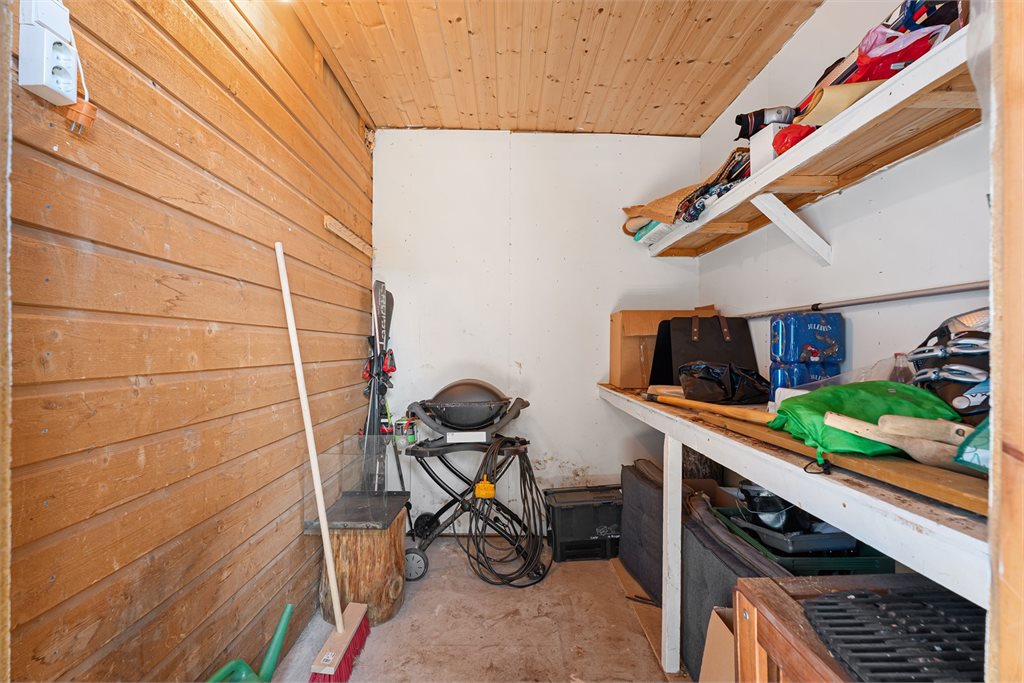 Praktig utvendig bod med gode lagringsmuligheter
