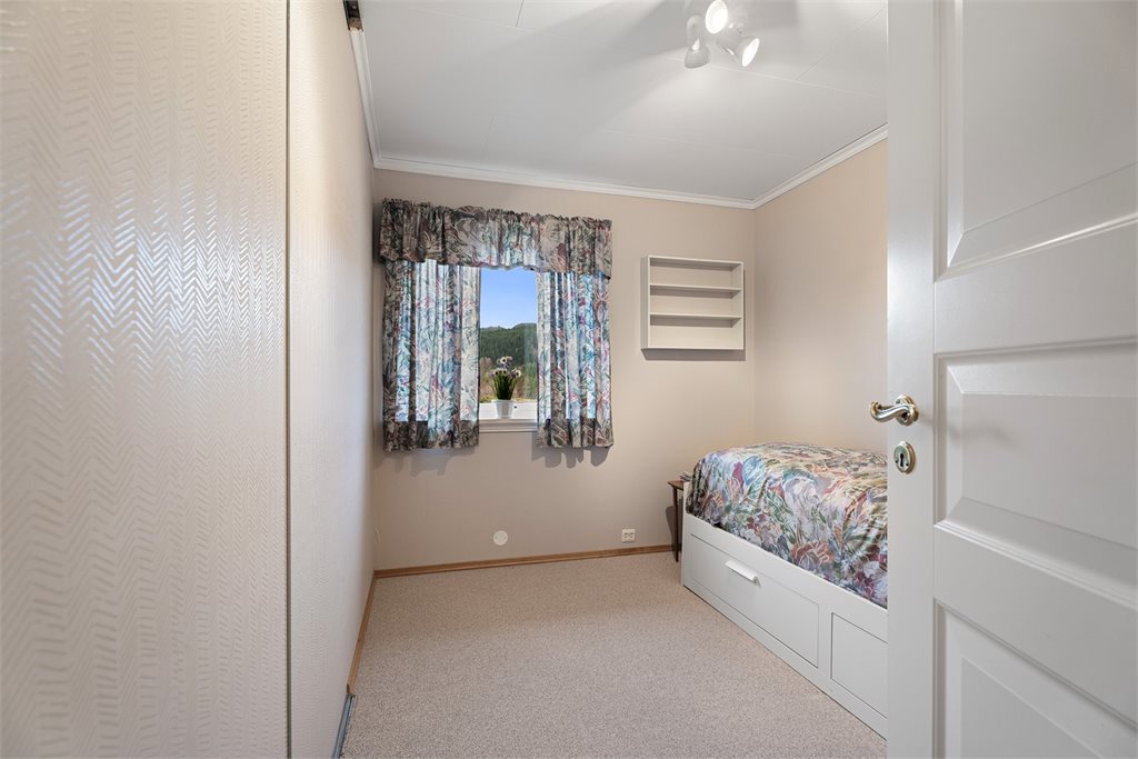 Soverom med praktisk løsning og rolig beliggenhet
