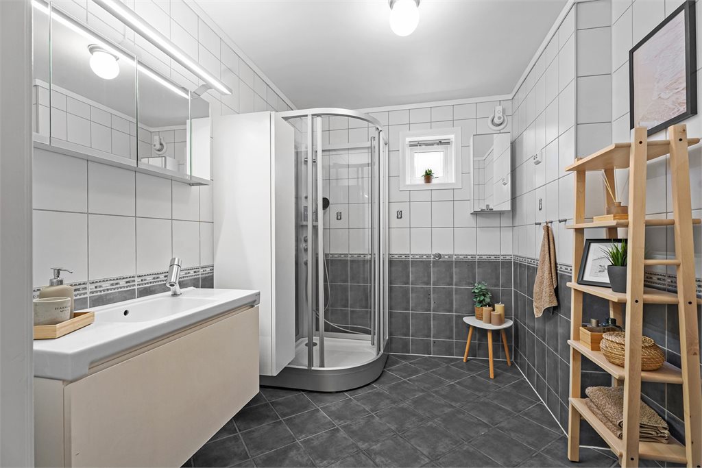 Lyst og pent bad med moderne løsninger