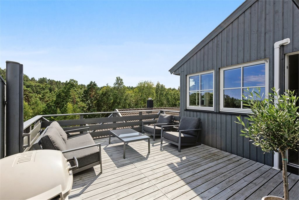 Innholdsrik tomannsbolig med familievennlig beliggenhet! Nærhet til skole, barnehage, turstier og dagligvare!