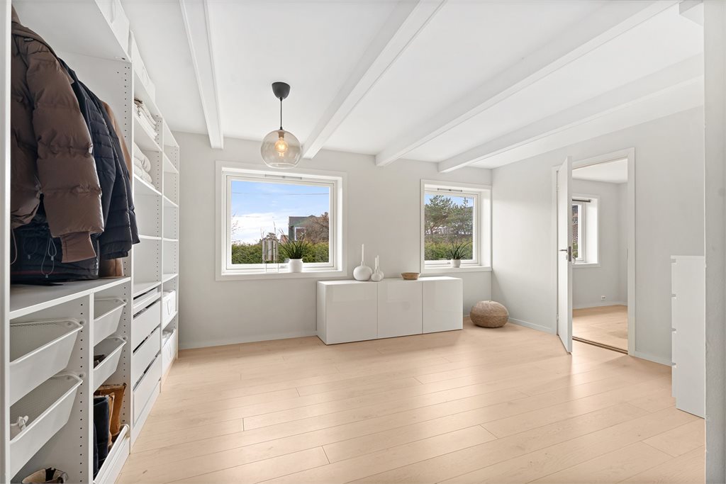 Hele 1.etg har varmekabler i gulv.