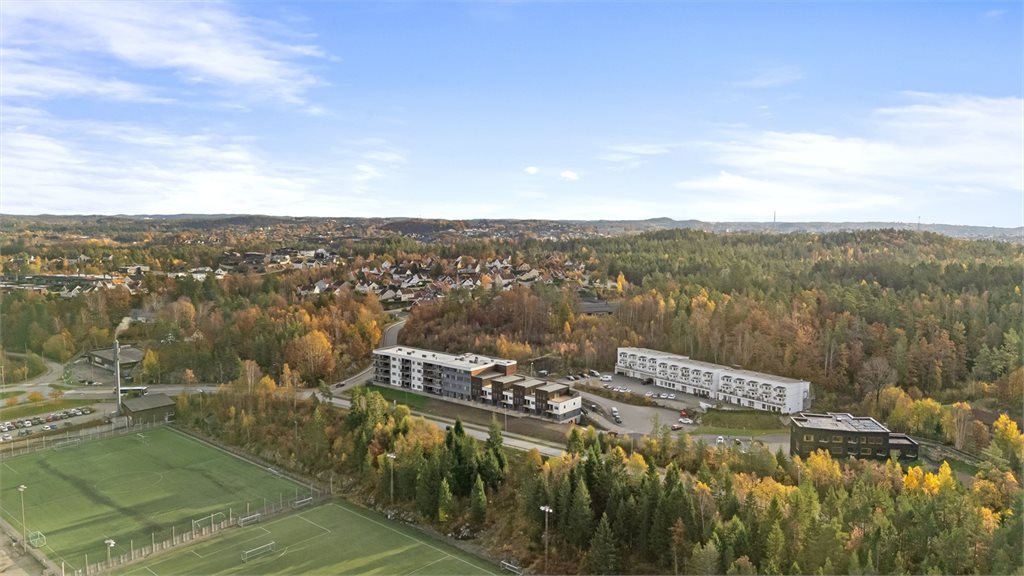 Moldfaret ligger flott plassert på Myra med kort avstand til det meste du trenger i hverdagen.