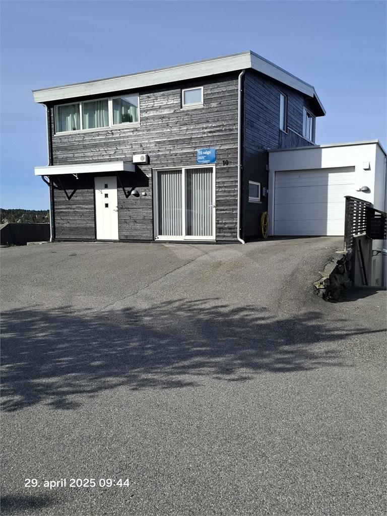 Ettertraktet beliggenhet med flotte tur områder, nærhet til badeplasser, dagligvare og mer!