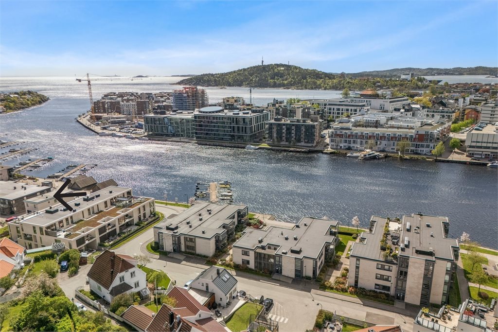 Det er gangavstand til Kristiansand sentrum med alle sine servicetilbud.