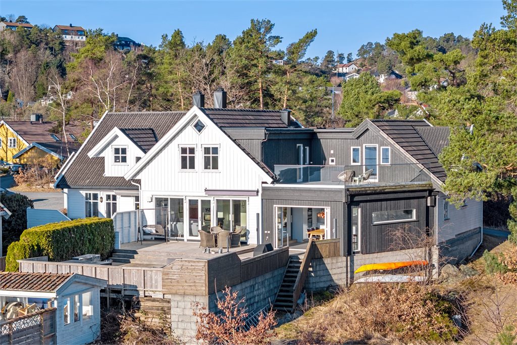 Det er kort vei til skoler og barnehage