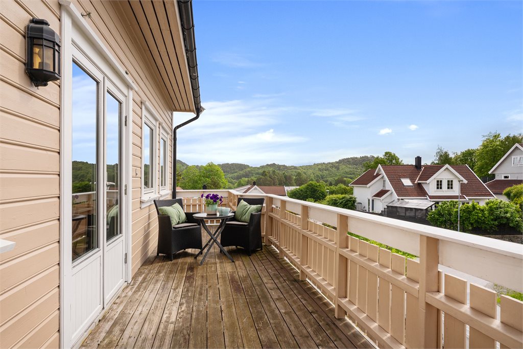  Terrasse med plass til hyggelige sittegrupper