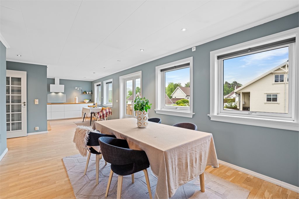 Detaljrikt interiør med gjennomført stil