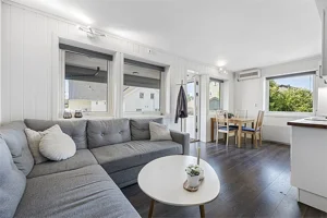 2.etg liten del over garasjen i tilbygg fra 2013