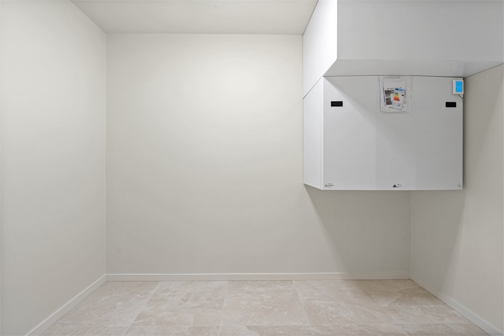 En egen bod gir deg rikelig med lagringsplass for sesongutstyr, sportsutstyr, verktøy og annet du ønsker å oppbevare trygt og tørt.