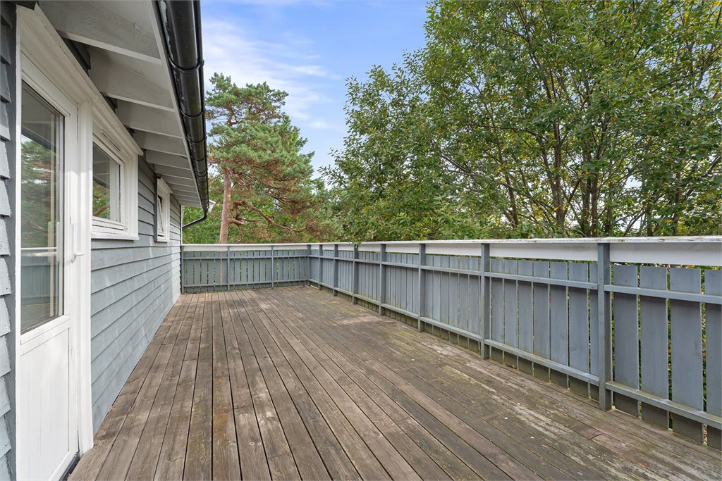 Stor og skjermet terrasse