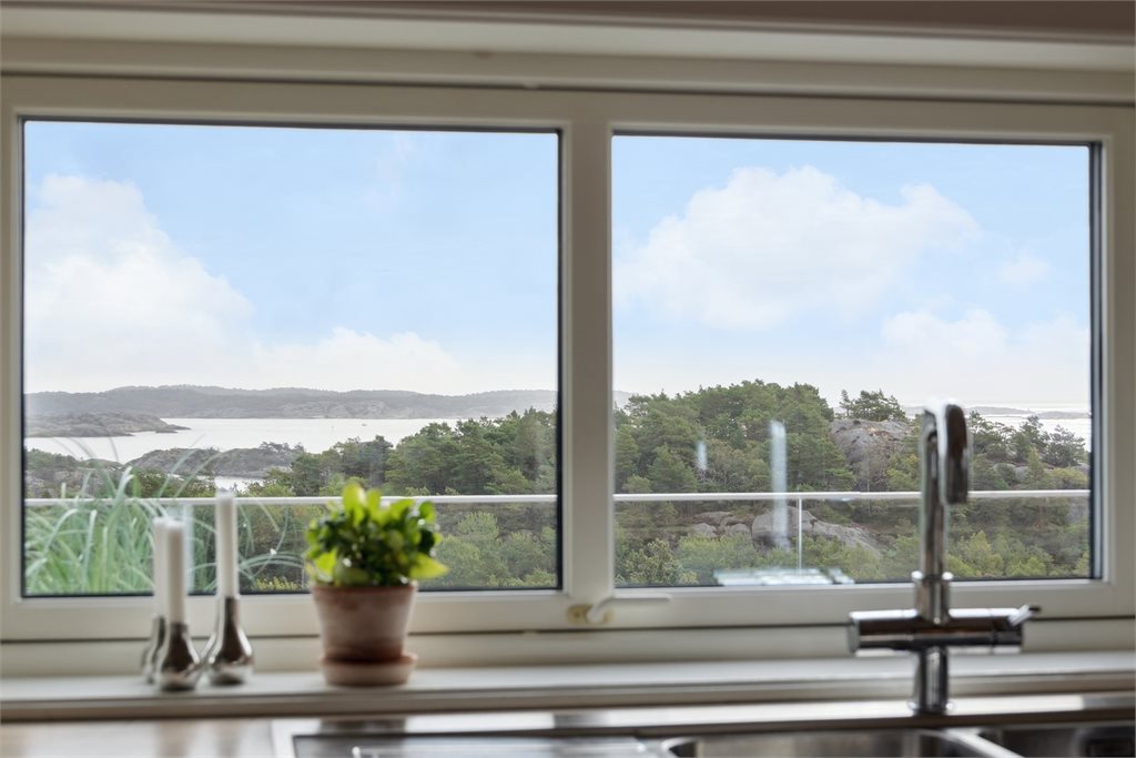 Utsikt fra kjøkkenet 