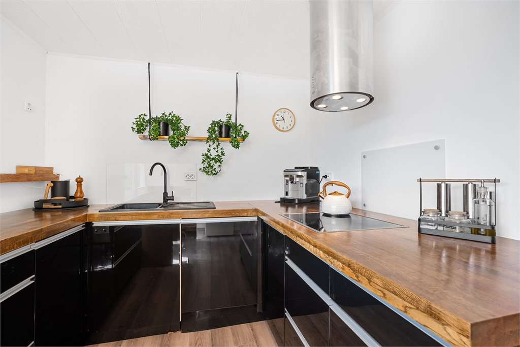 Kjøkken med moderne innredning og gode arbeidsflater