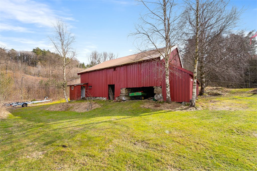 Løe med rikelig med bodplass