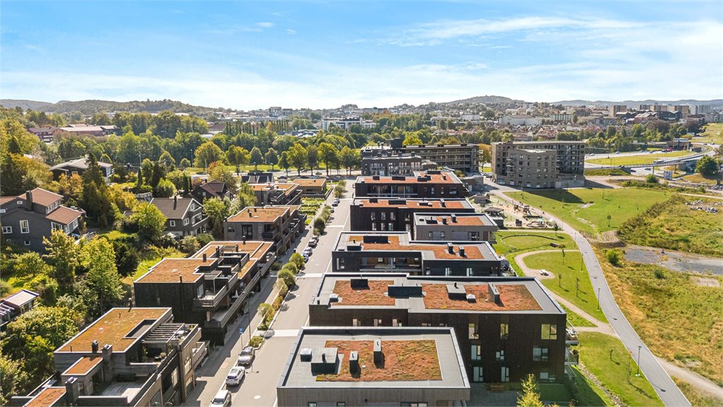 Bjørndalen Allé er et moderne boligområde med nærhet til både byliv, servicetilbud og grønne omgivelser.