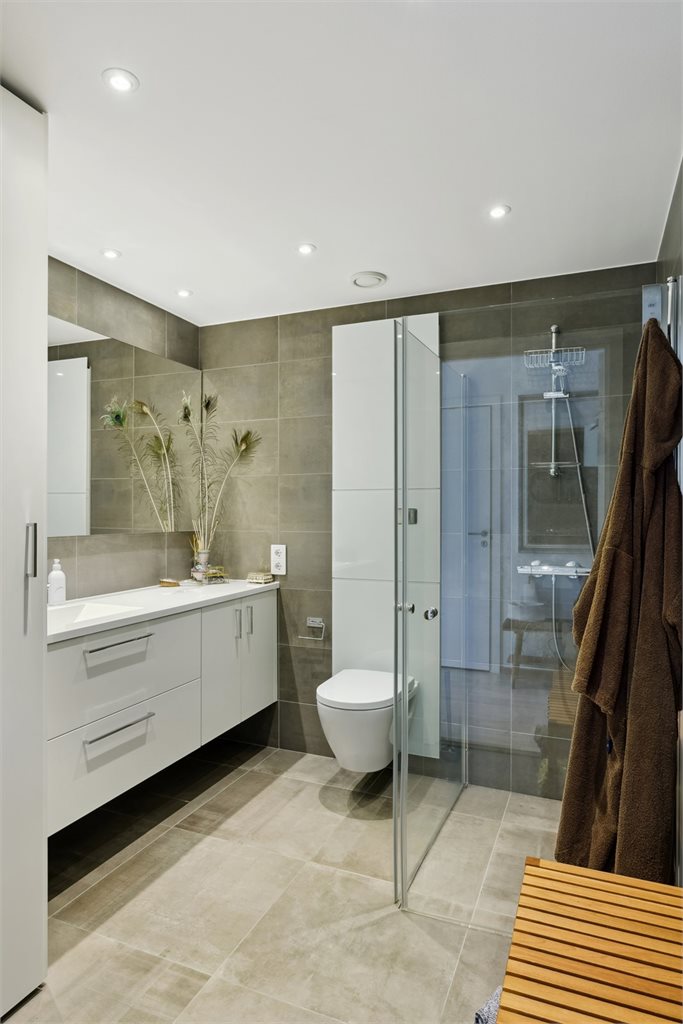 Leiligheten har 2 bad