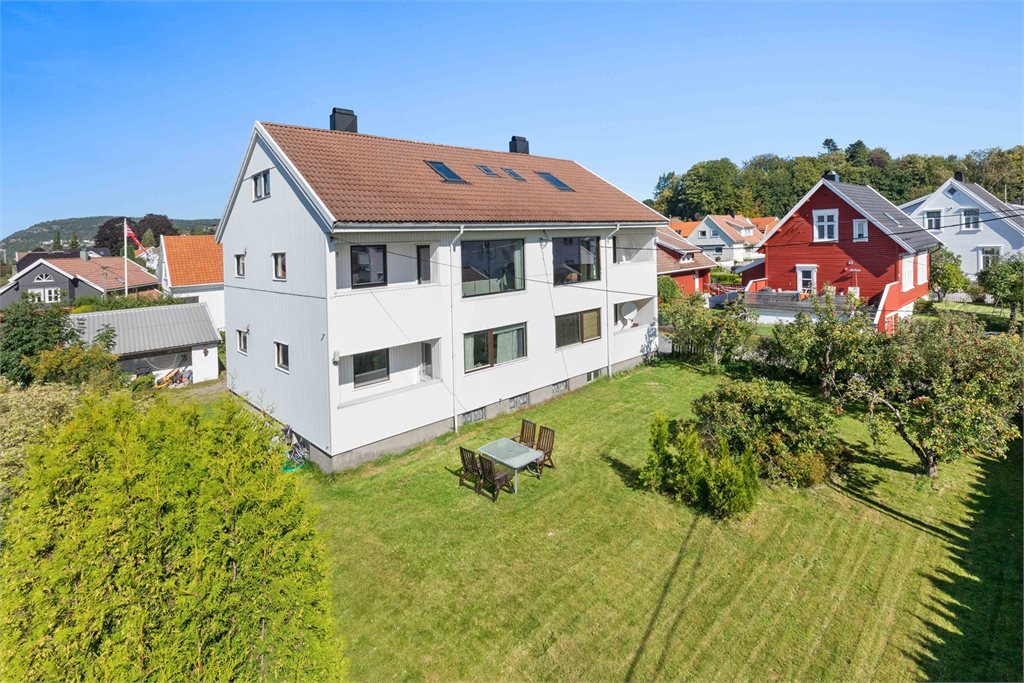 Det er planlagt ny kledning og nye utvidede balkonger