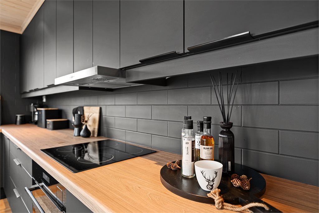 Moderne og stilfult - hvitevarer medfølger 