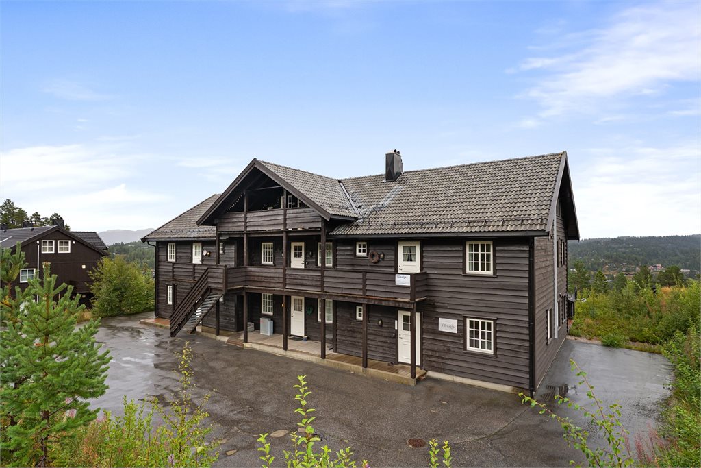 Bebyggelsen/sameiet består av seks leiligheter 