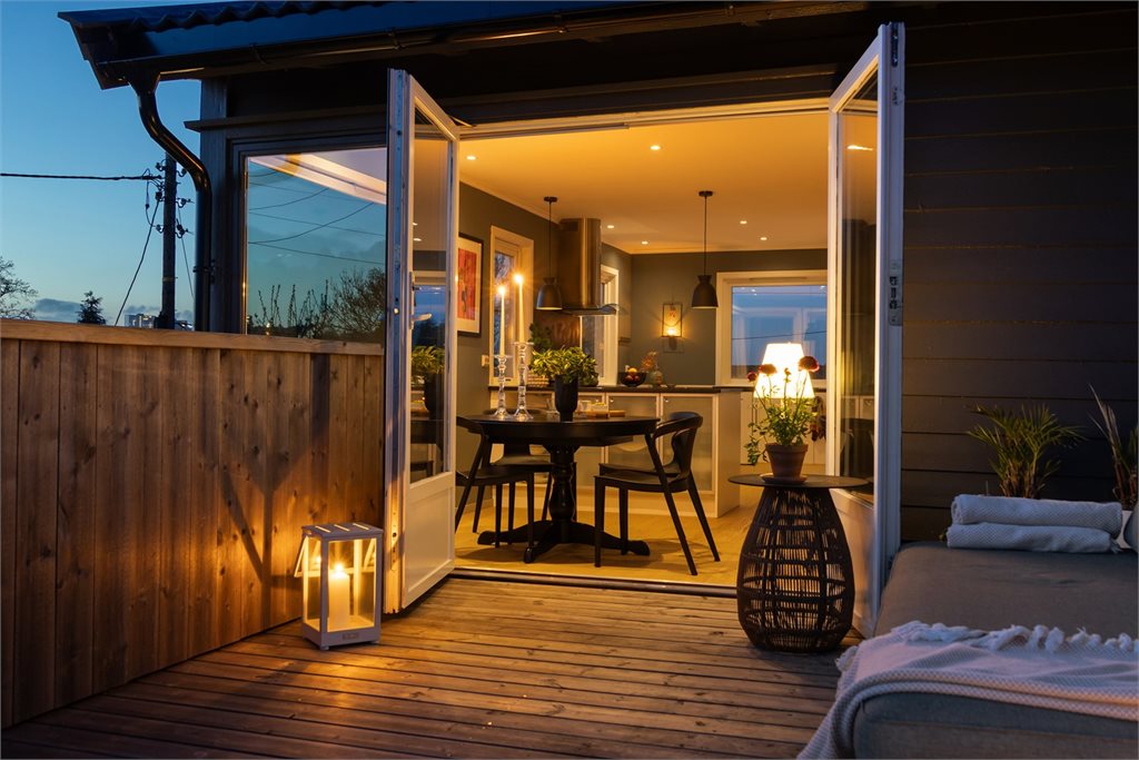 Terrassen mot kjøkkenet