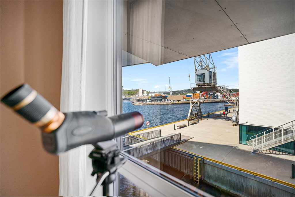Her kan du følge med på båttrafikken inn til Fiskebrygga