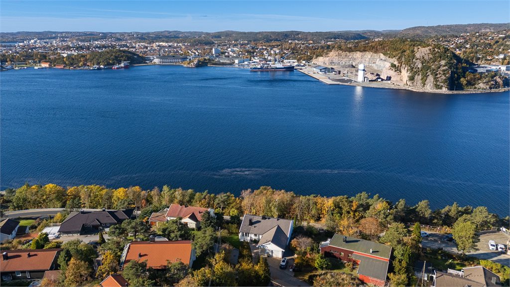 Her får du en god kombinasjon av natur, nærhet til byen og et trygt oppvekstmiljø.