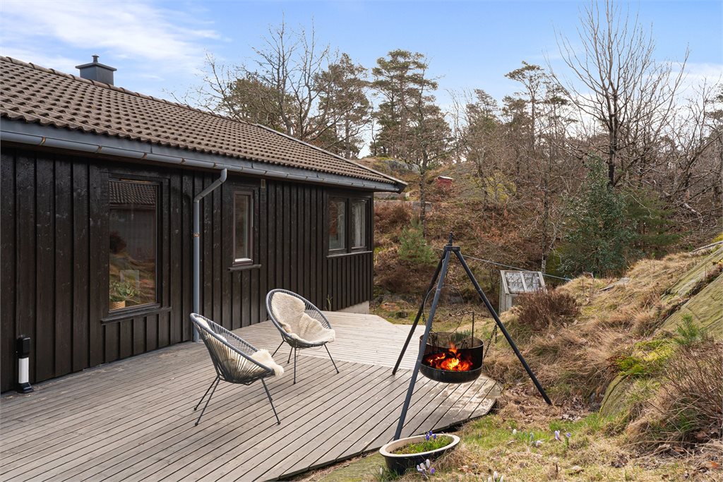 Uteplass med god plass til møbler og sosiale soner.
